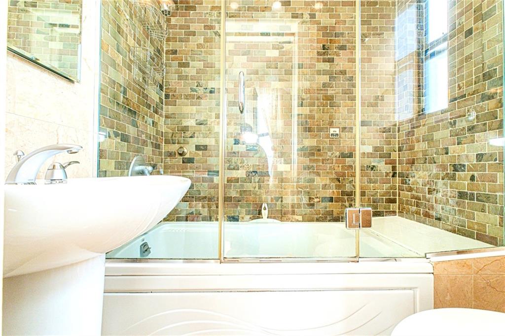 7119 Shore Road 4K, Brooklyn, New York, 11209 image 16