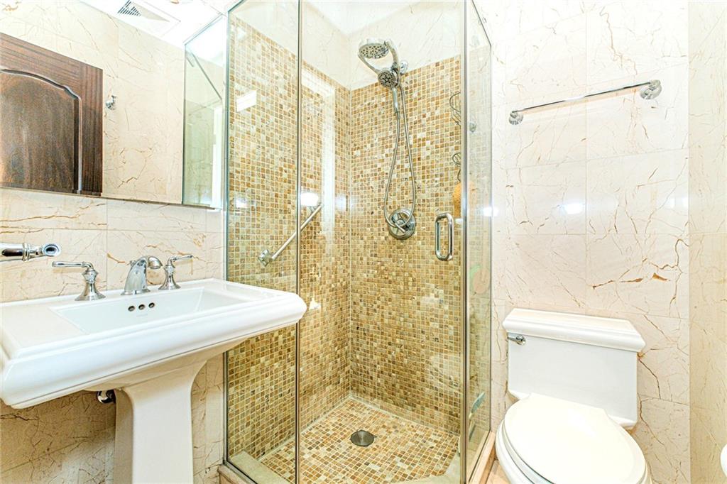 7119 Shore Road 4K, Brooklyn, New York, 11209 image 19