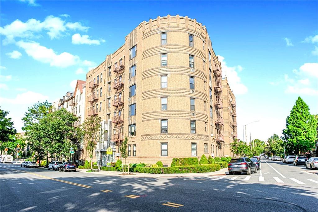 7119 Shore Road 4K, Brooklyn, New York, 11209 image 37