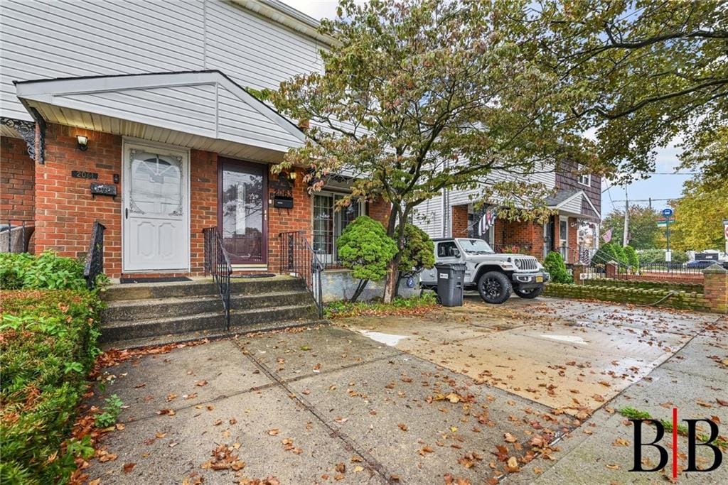 2063 East 71st Street Image 2