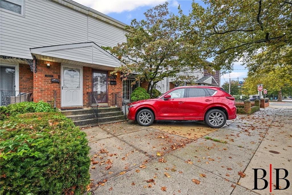 2063 East 71st Street Image 3