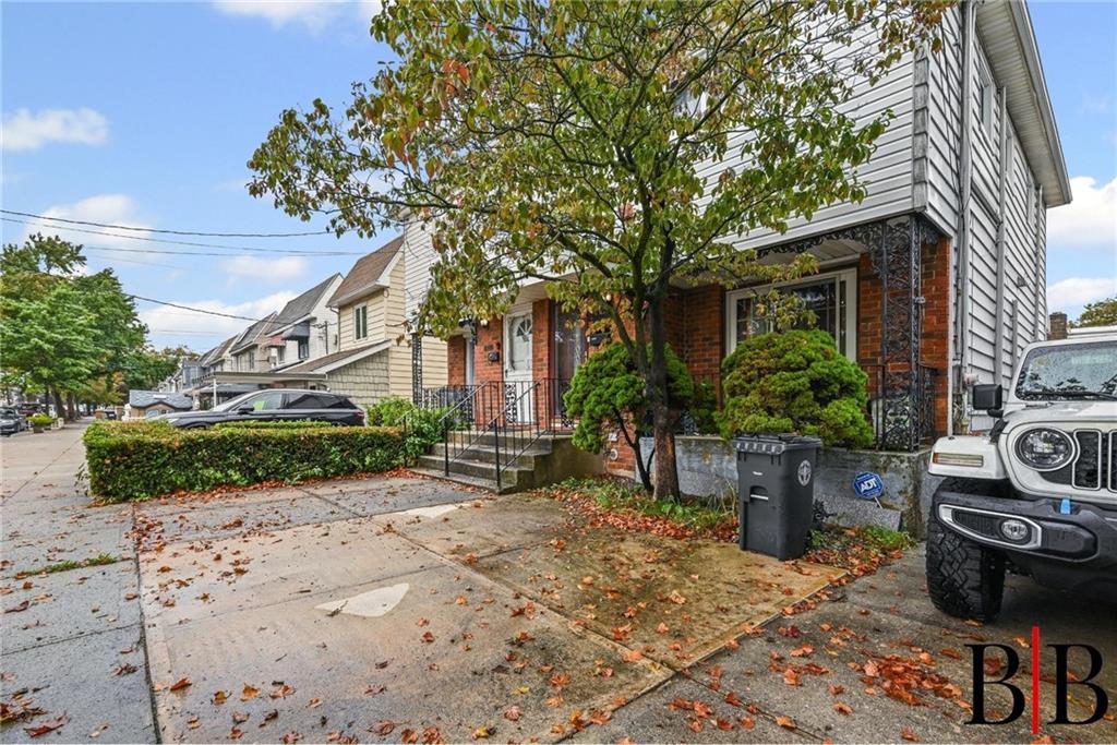 2063 East 71st Street Image 4