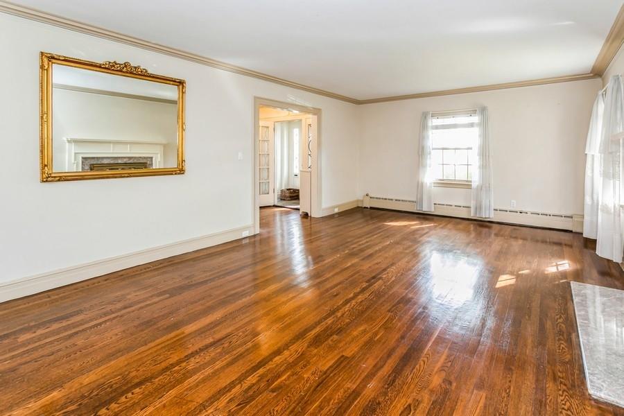 8038 Harbor View Terrace, Brooklyn, New York, 11209 image 9