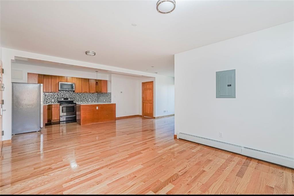 1587 East 19th Street 6K Image 3