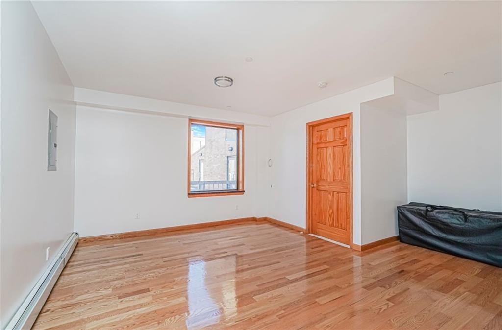 1587 East 19th Street 6K Image 4
