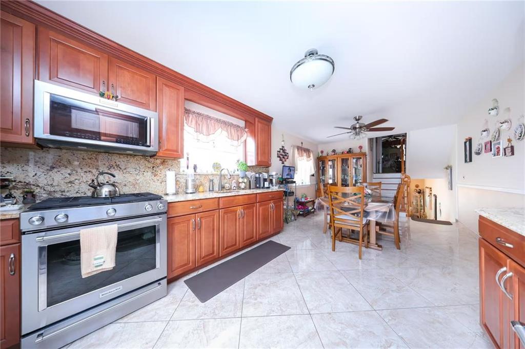 22 Hewitt Avenue, Staten  Island, New York, 10301 image 9