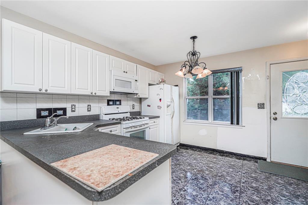 816 Bloomingdale Road, Staten  Island, New York, 10309 image 6