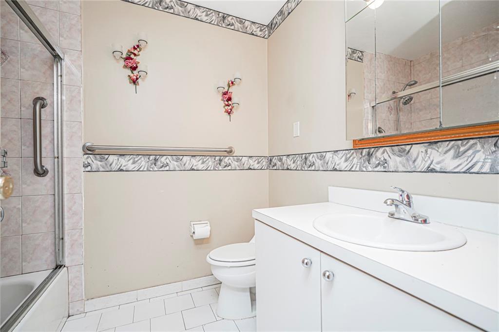 816 Bloomingdale Road, Staten  Island, New York, 10309 image 10