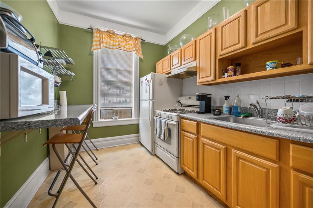 370 Senator Street, Brooklyn, New York, 11220 image 18