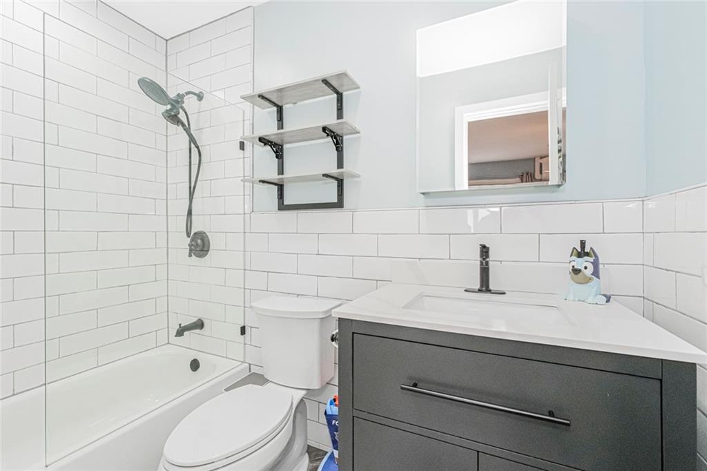 21 Flagship Circle, Staten  Island, New York, 10309 image 32