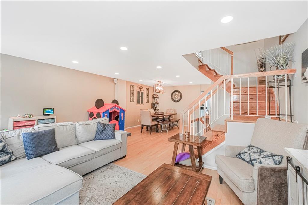 21 Flagship Circle, Staten  Island, New York, 10309 image 8