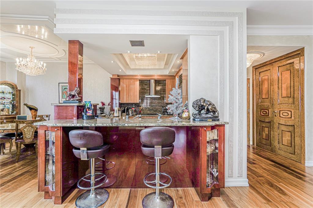 125 Oceana Drive PH1B Image 4