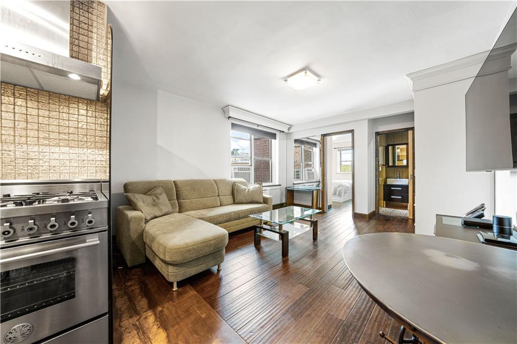 2607 Avenue O 6C Image 4