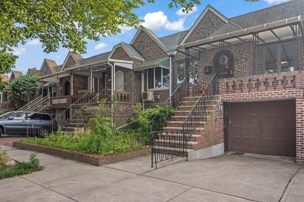 2320 East 26th Street Image 2