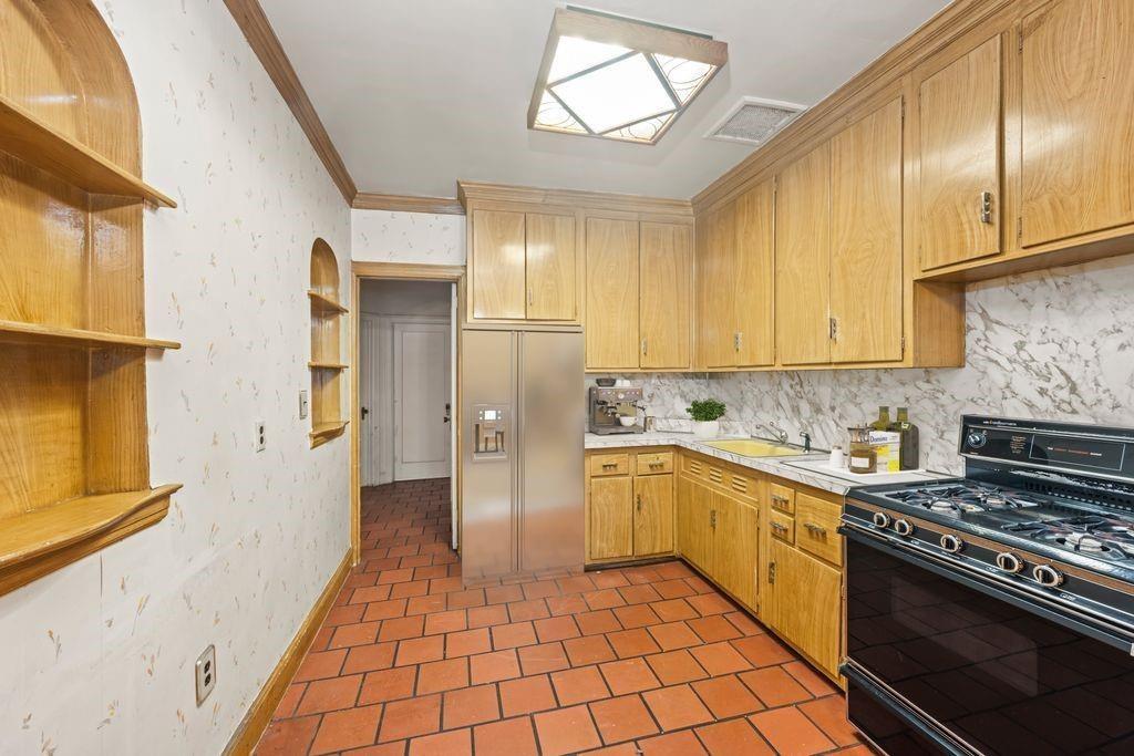 2320 East 26th Street, Brooklyn, New York, 11229 image 9