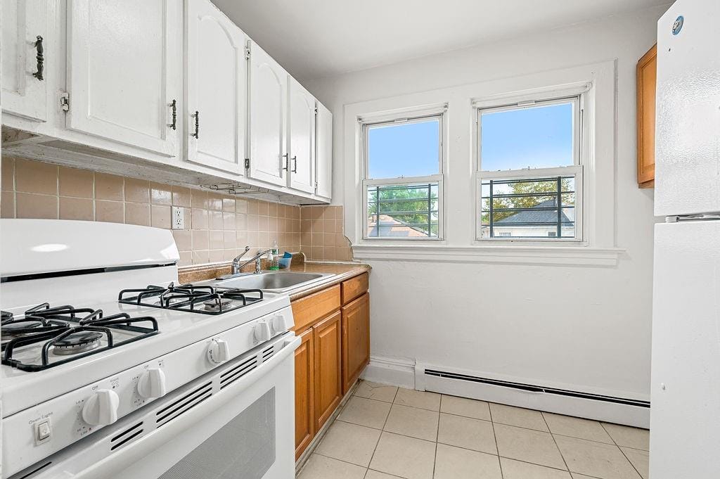 883 Manor Road, Staten  Island, New York, 10314 image 17