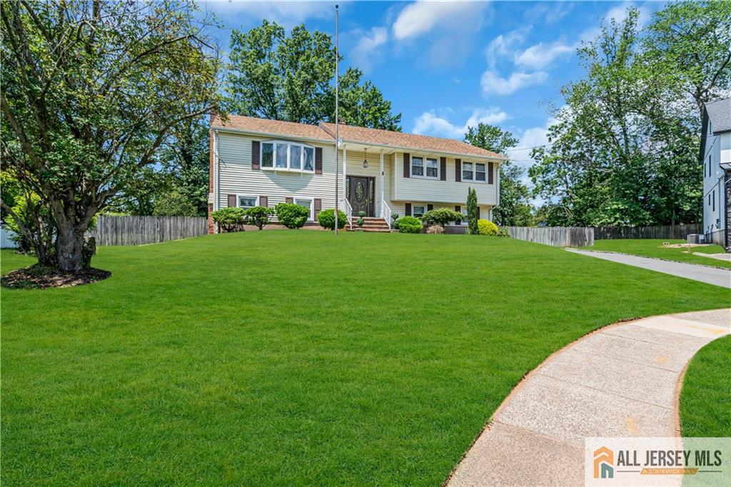 8 Whitehall Avenue Image 1