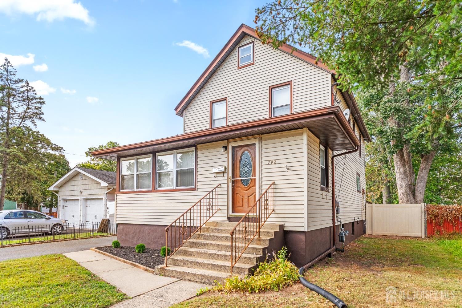 742 Dunellen Avenue Image 1