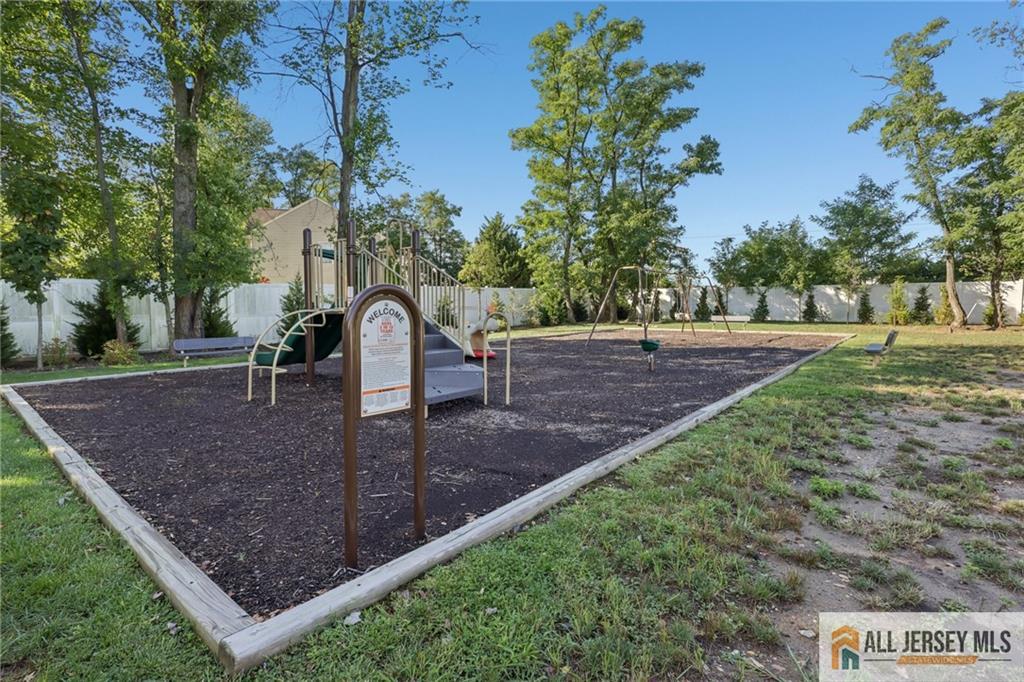 10 Athens Way, Aberdeen, NJ, 07721 image 51