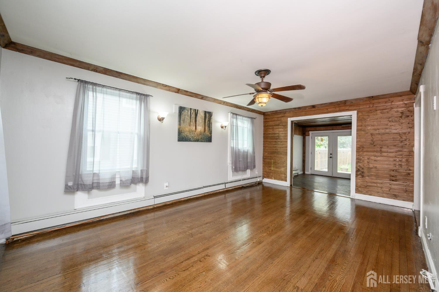 212 Echo Avenue Image 3