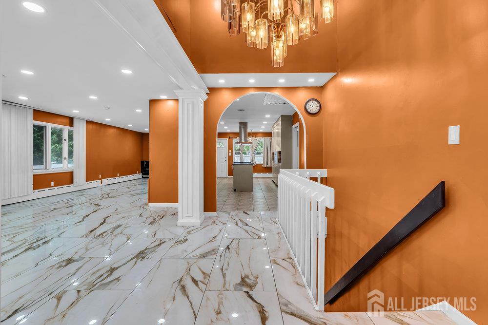 585 Noe Avenue Image 4