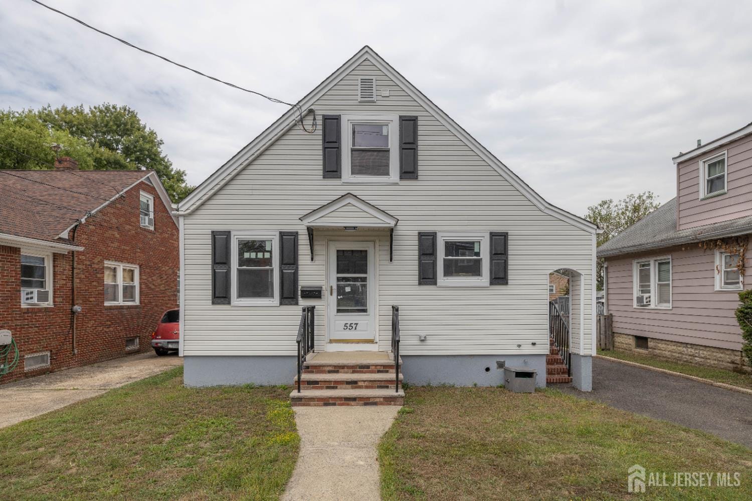 557 Main Street Image 2