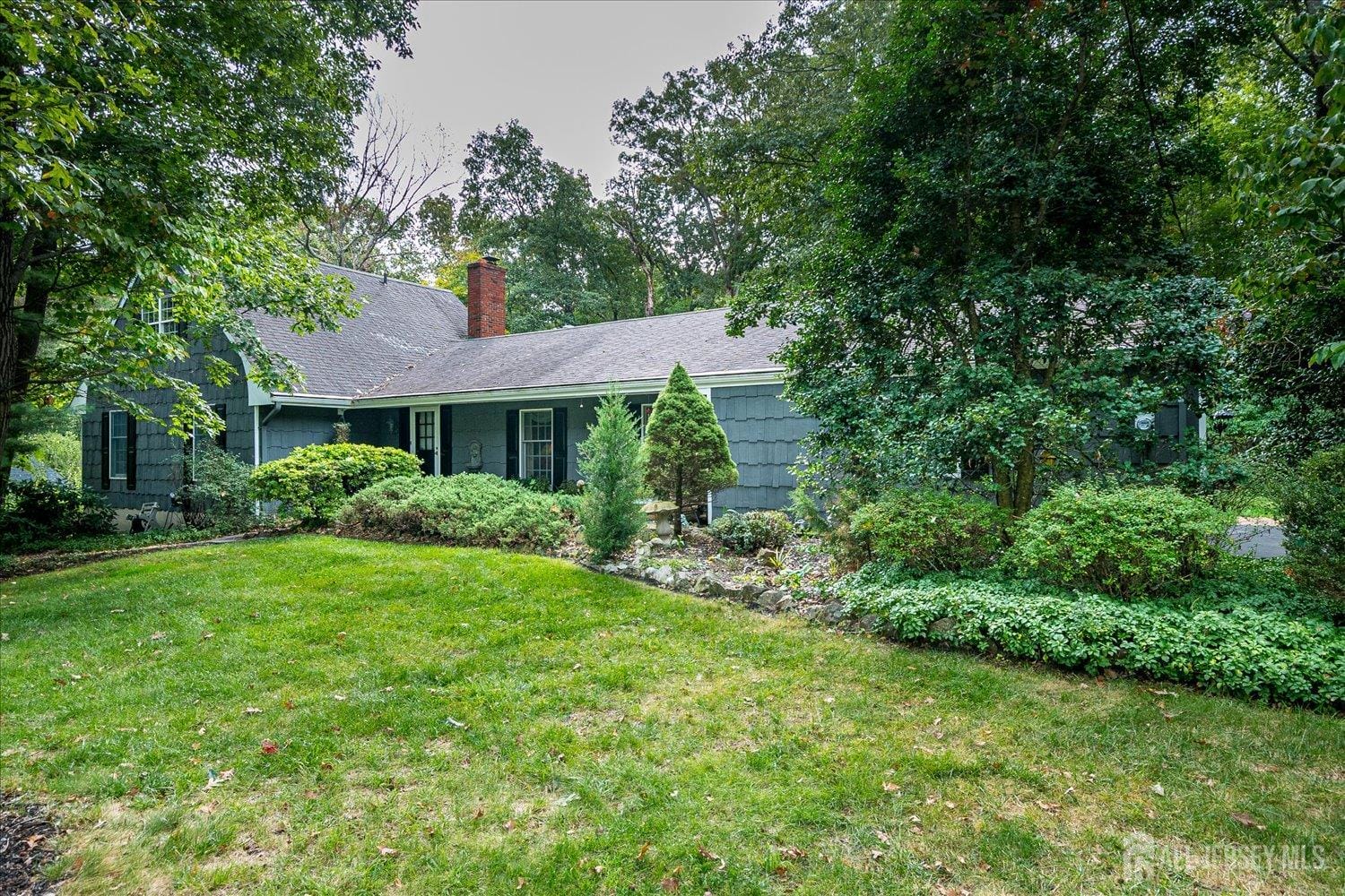 1116 Cambridge Lane Image 2