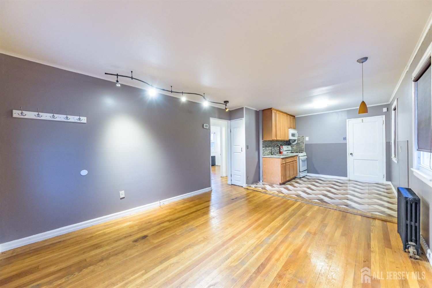 590 Chain O Hills Road Image 4