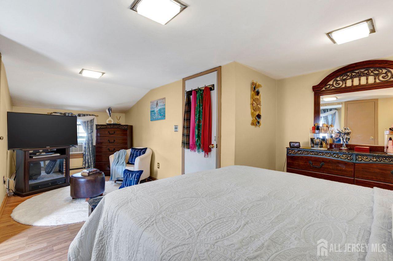 3 State Street, Carteret, NJ, 07008 image 20