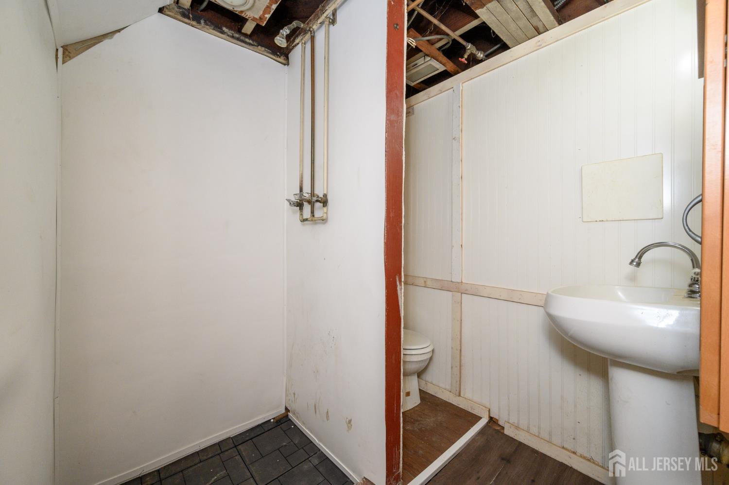 212 Echo Avenue, Edison, NJ, 08837 image 34
