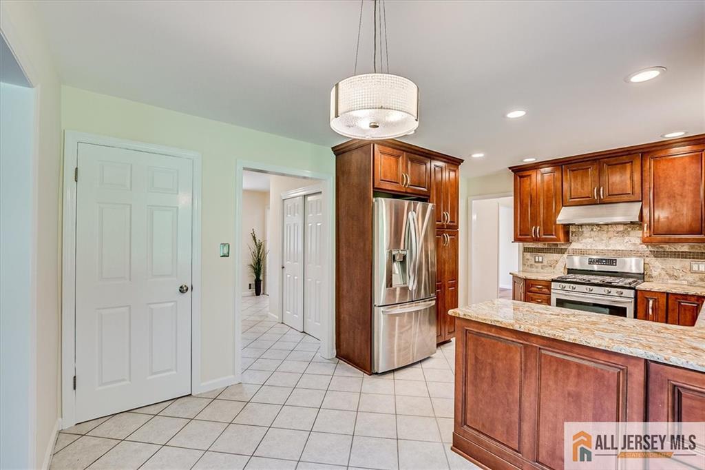 5 Queens Road, East Brunswick, NJ, 08816 image 24