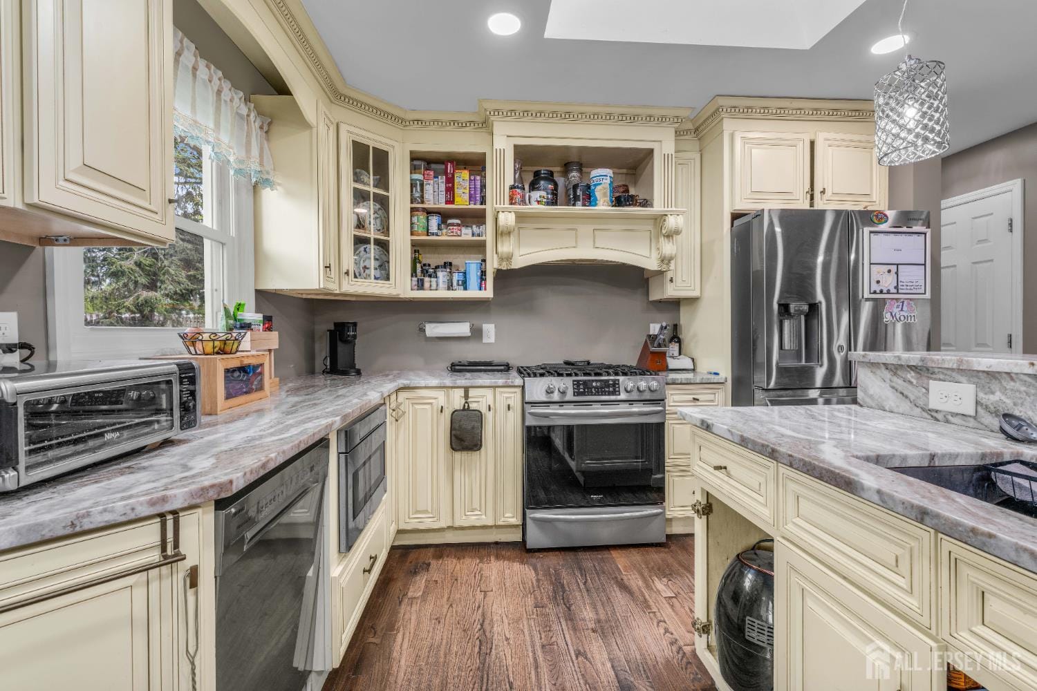 25 Eileen Way, Edison, NJ, 08837 image 11