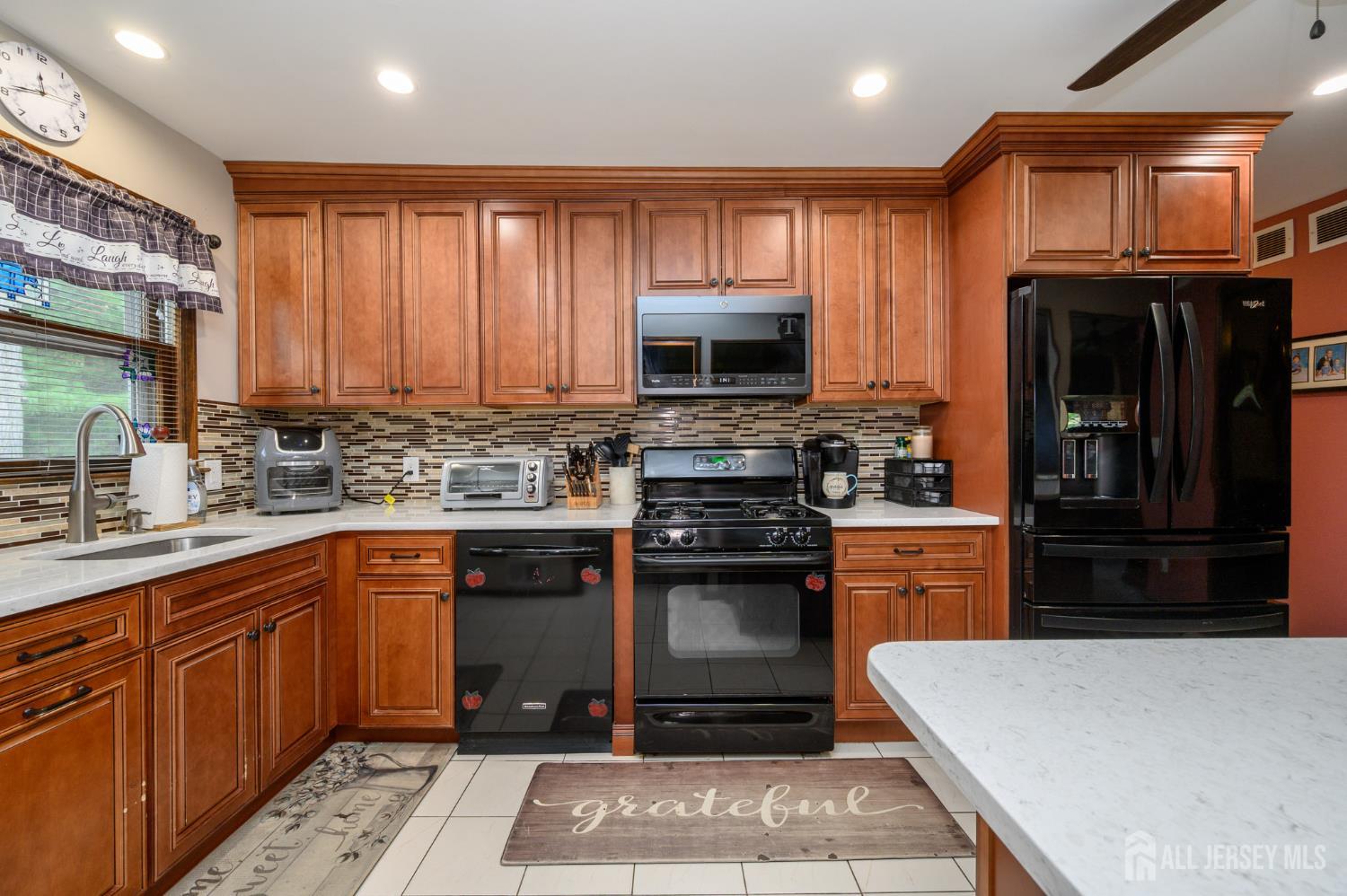 54 Montclair Avenue, Edison, NJ, 08820 image 11