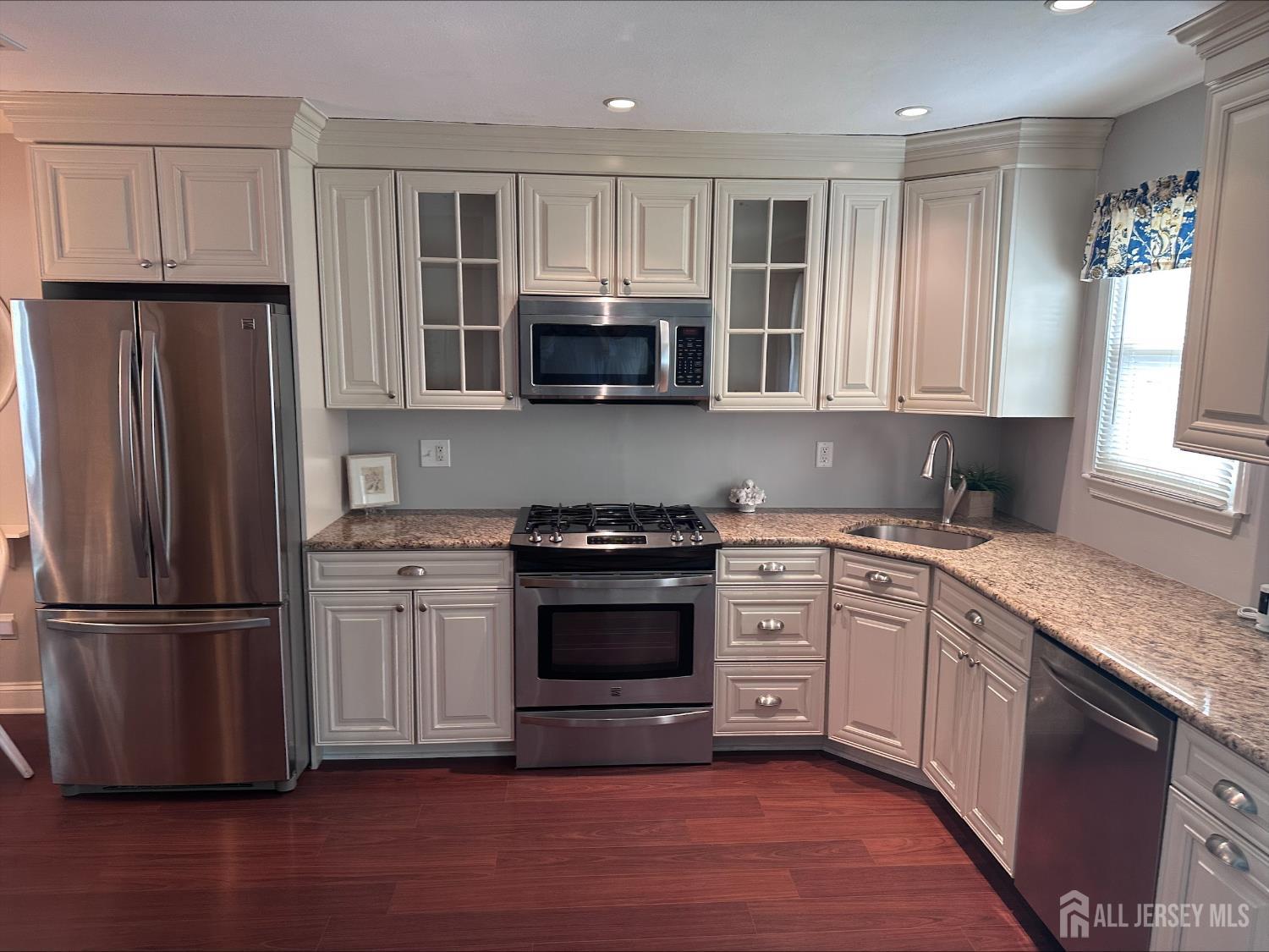 17 Ivy Ridge Close, Freehold, NJ, 07728 image 16
