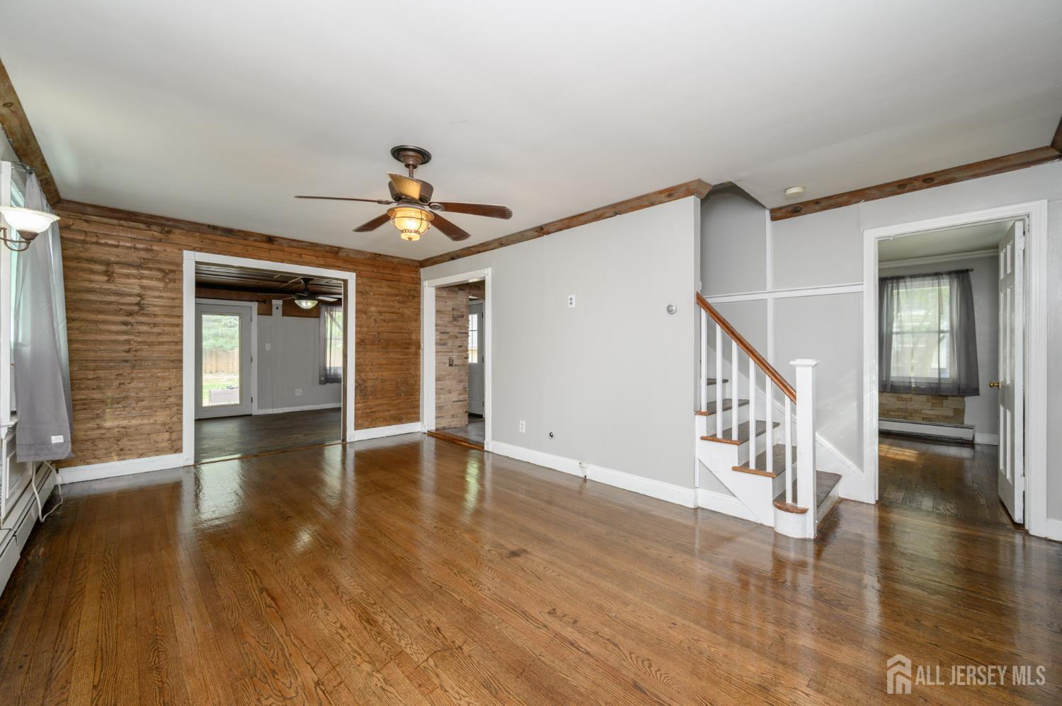 212 Echo Avenue Image 4