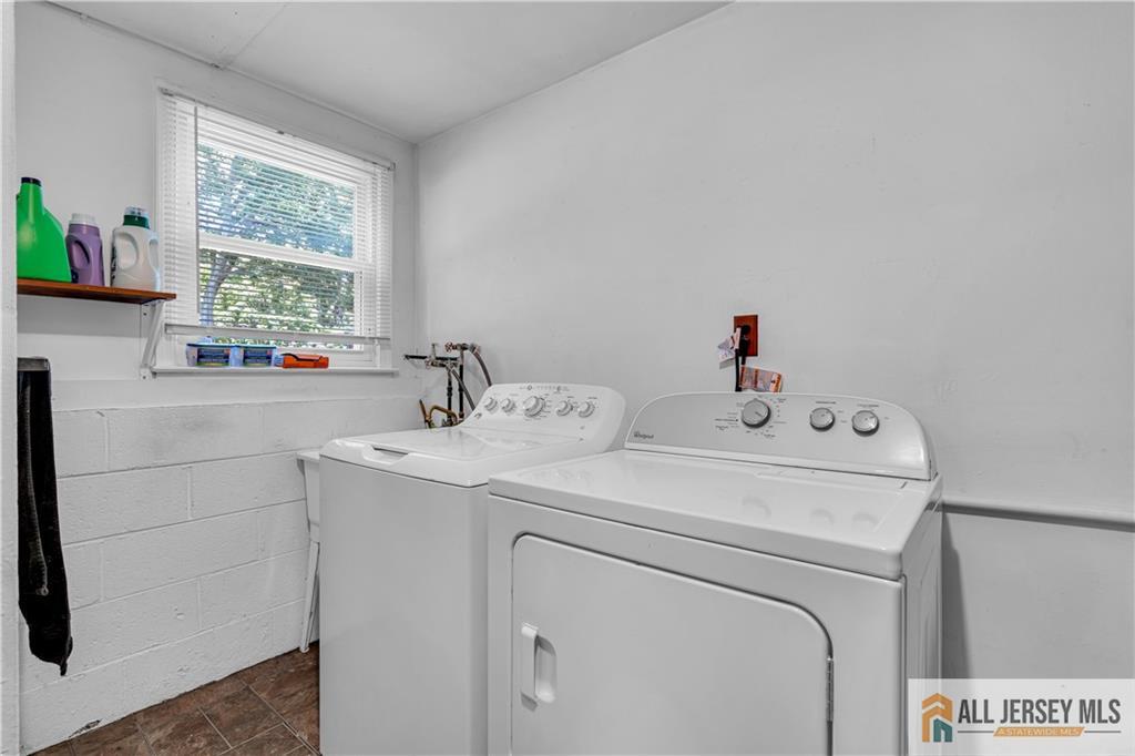 8 Whitehall Avenue, Edison, NJ, 08820 image 30