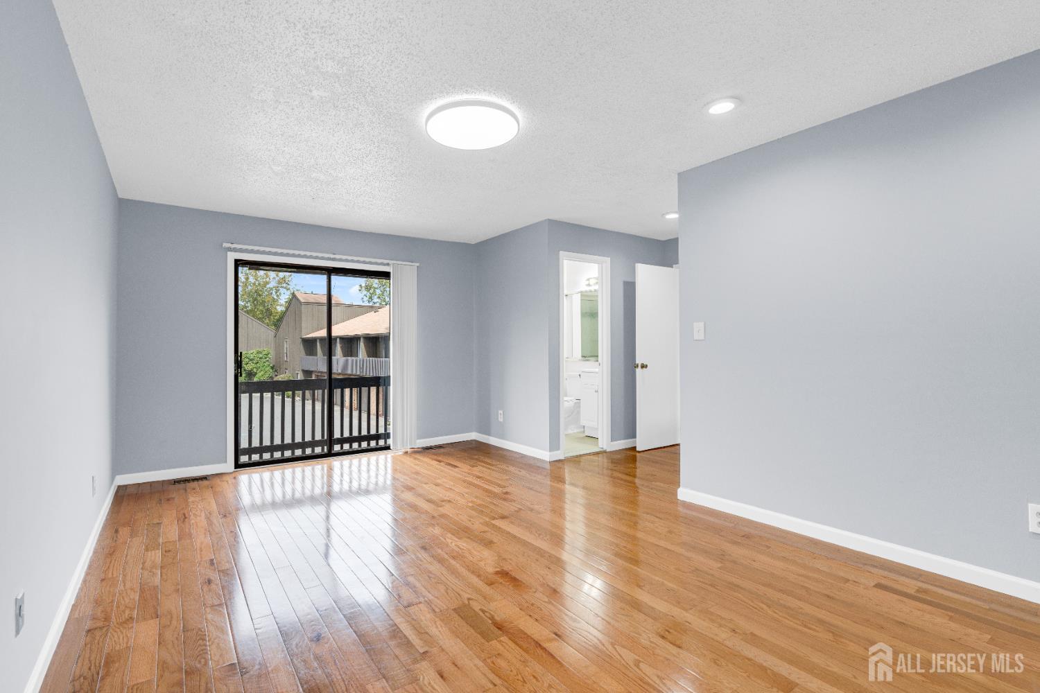384 Westgate Drive, Edison, NJ, 08820 image 25
