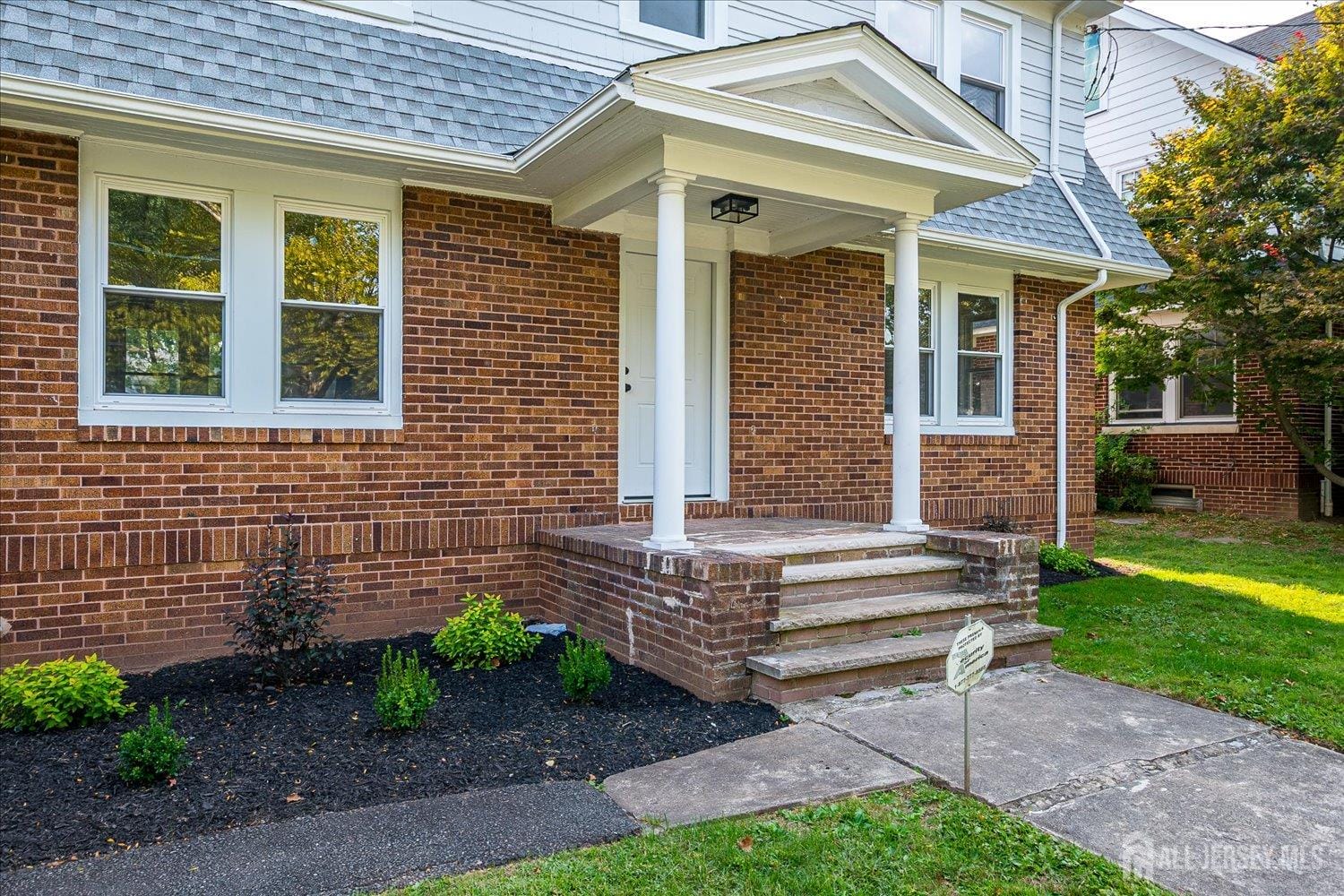 140 Oakview Avenue Image 4