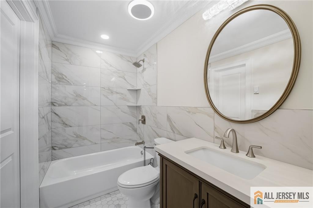 172 Warren Road 172A, Monroe, NJ, 08831 image 18