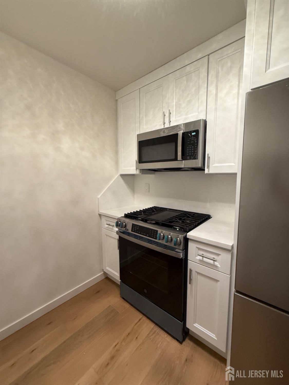 201 Saint Pauls Avenue 8F, Jersey City, NJ, 07306 image 32