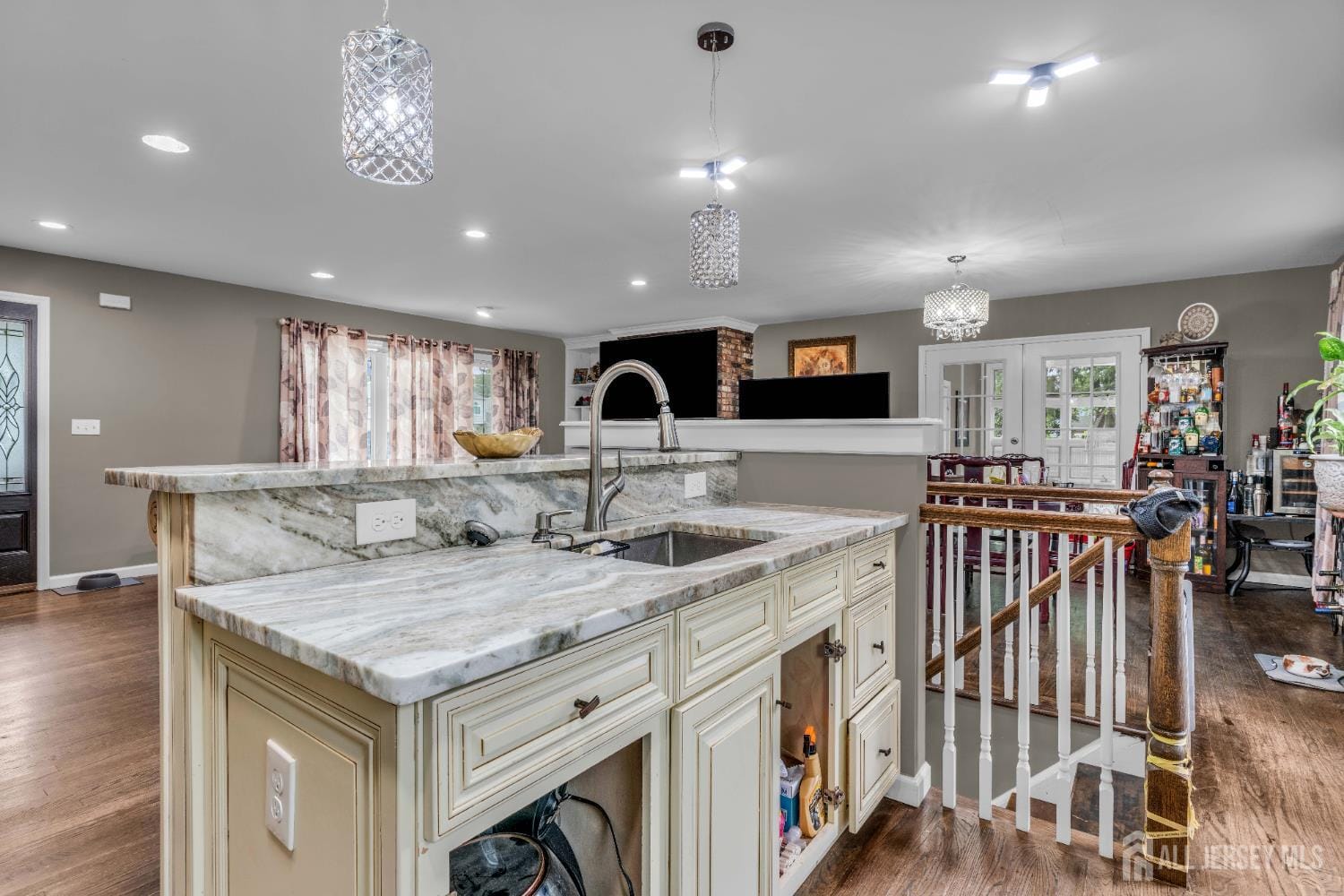 25 Eileen Way, Edison, NJ, 08837 image 10
