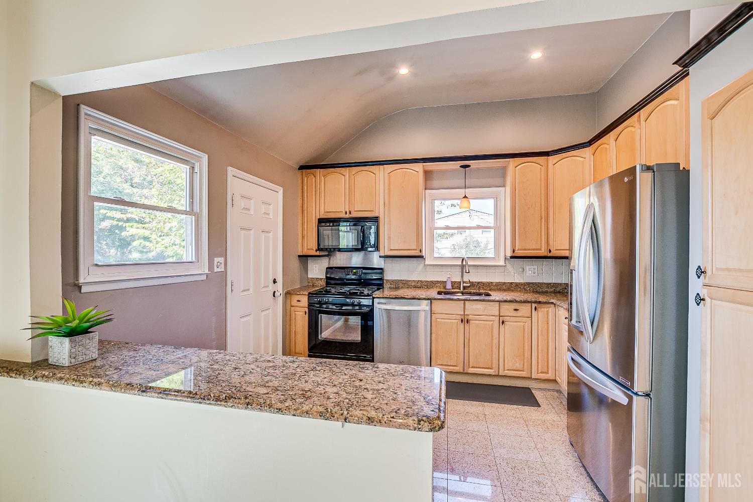 17 Pearl Road, East Brunswick, NJ, 08816 image 16