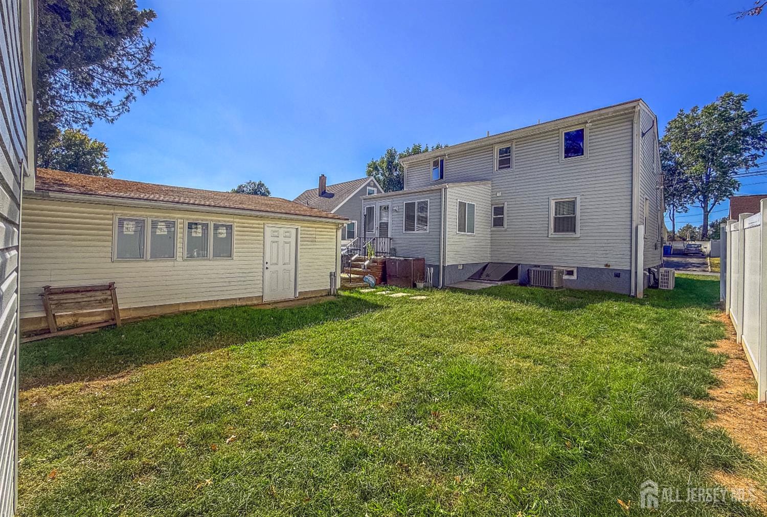 193 Old Road, Sewaren, NJ, 07077 image 20