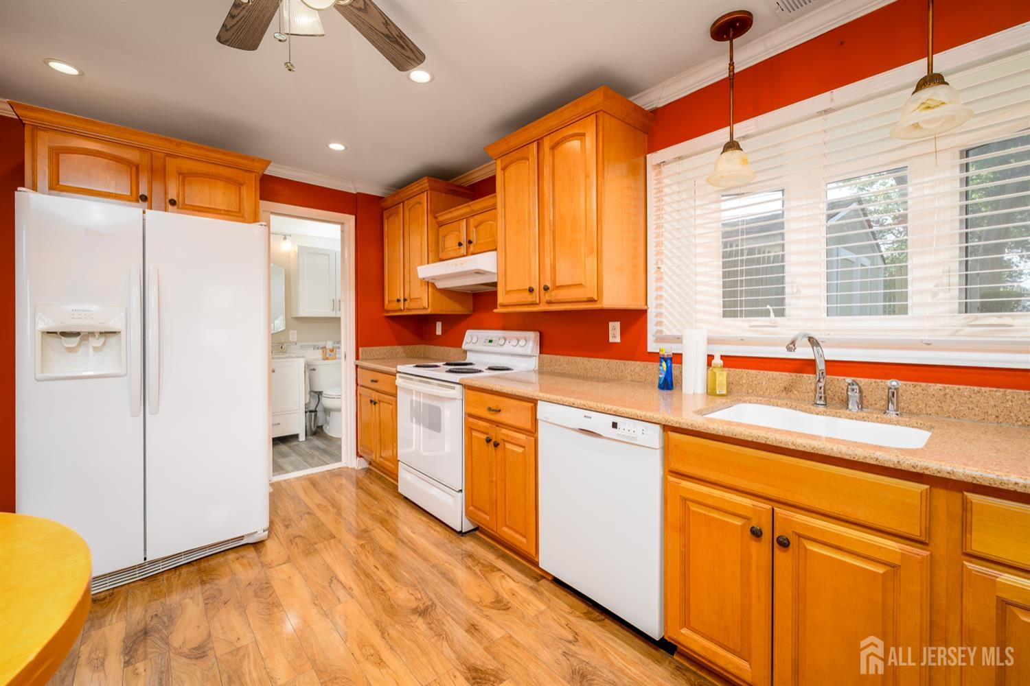 65 ORANGE Street, Edison, NJ, 08817 image 16