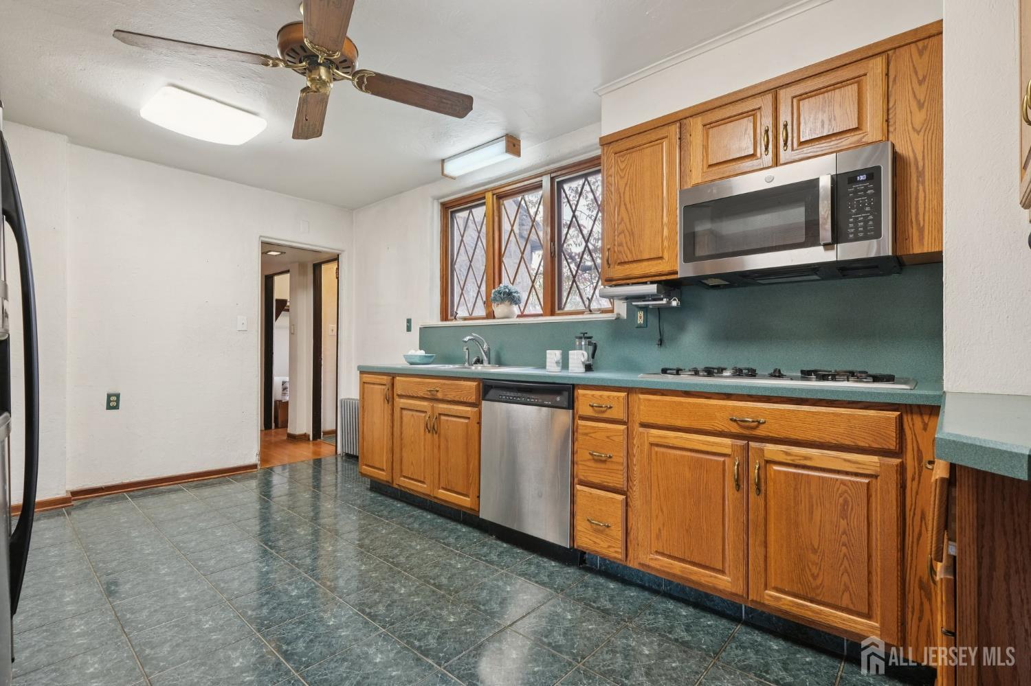 62 Green Street, Woodbridge Proper, NJ, 07095 image 18