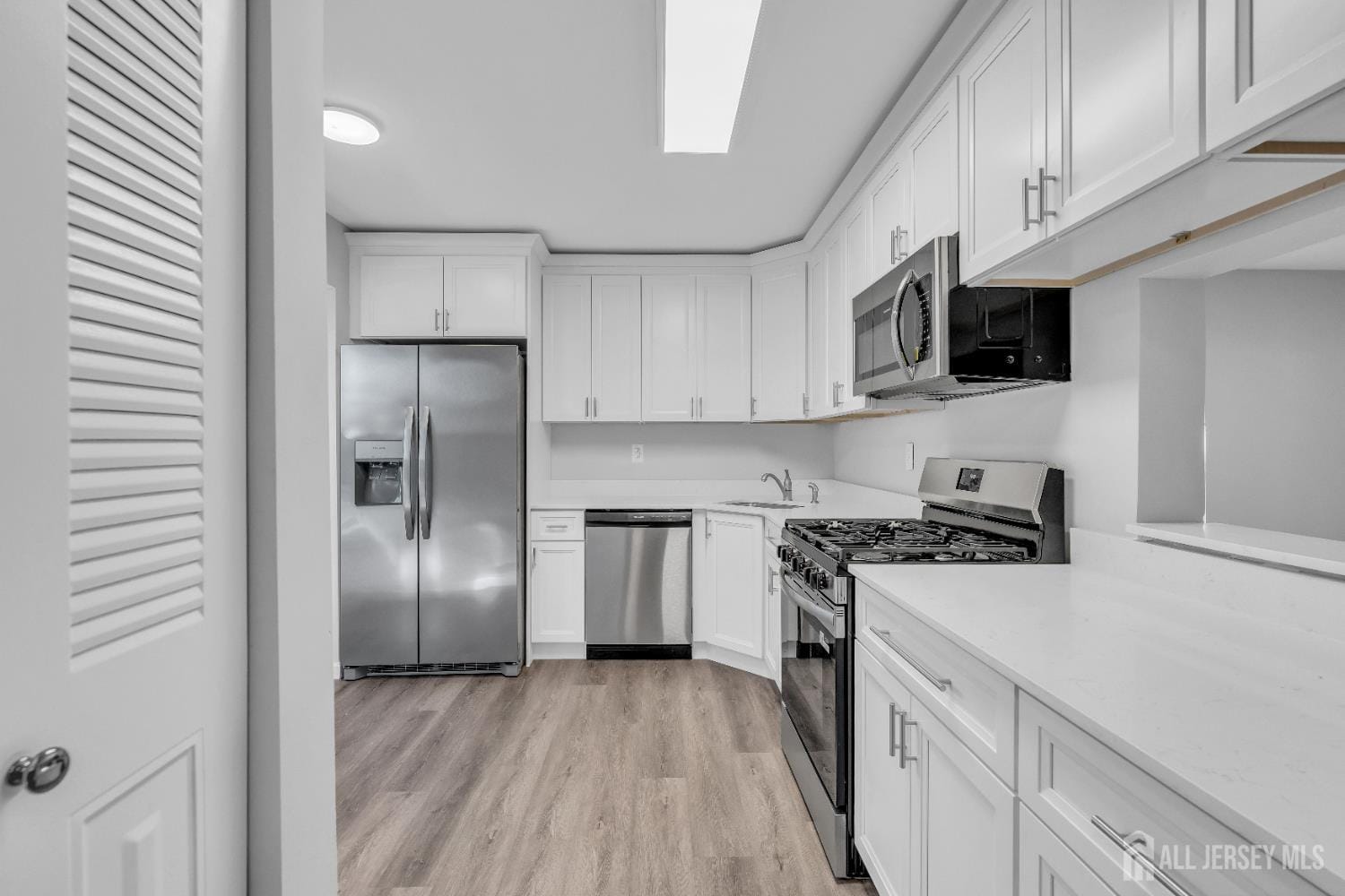 127 Berkshire Court, Piscataway, NJ, 08843 image 9