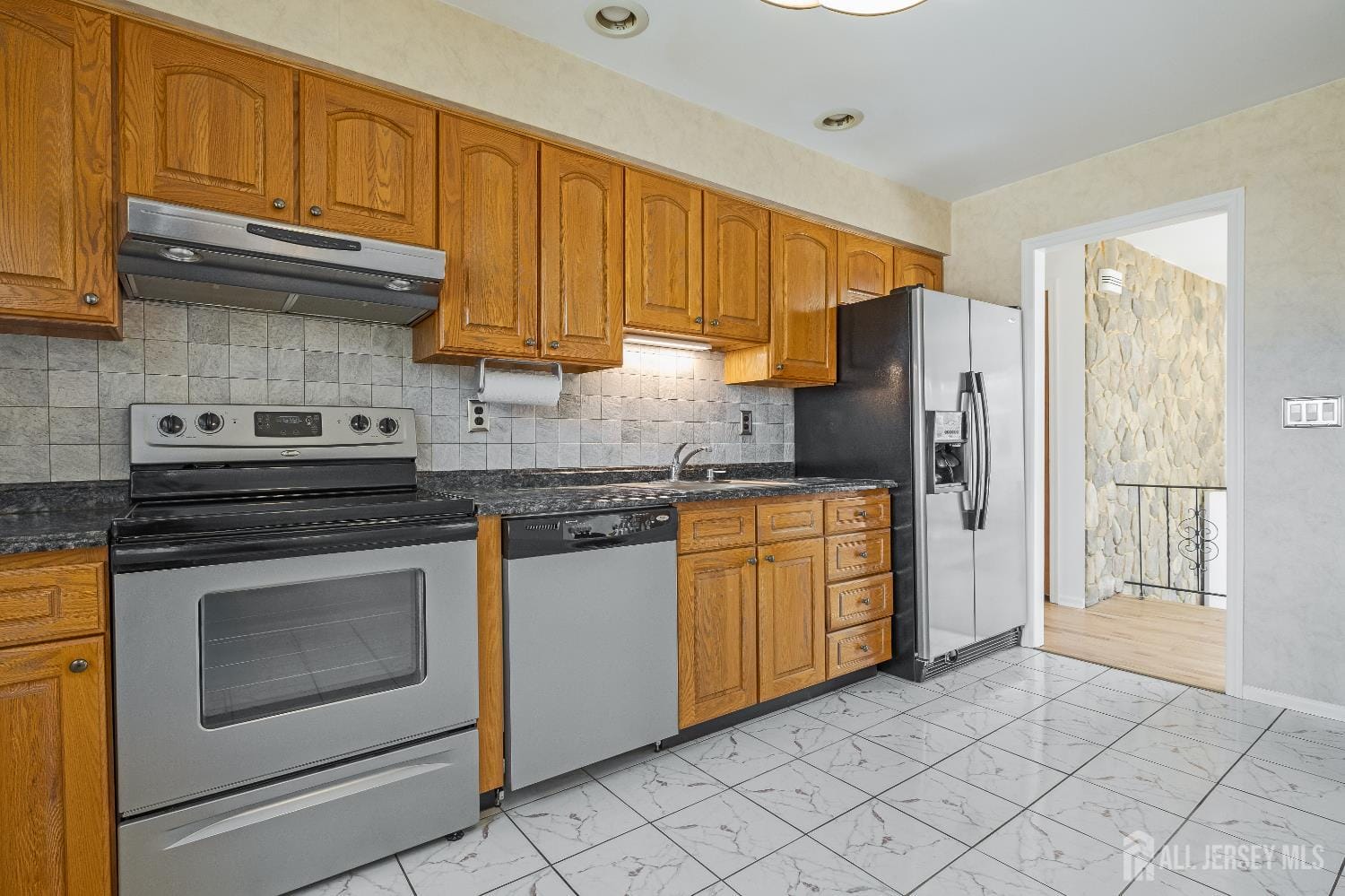 18 Strangeway Terrace, Clifton, NJ, 07011 image 10