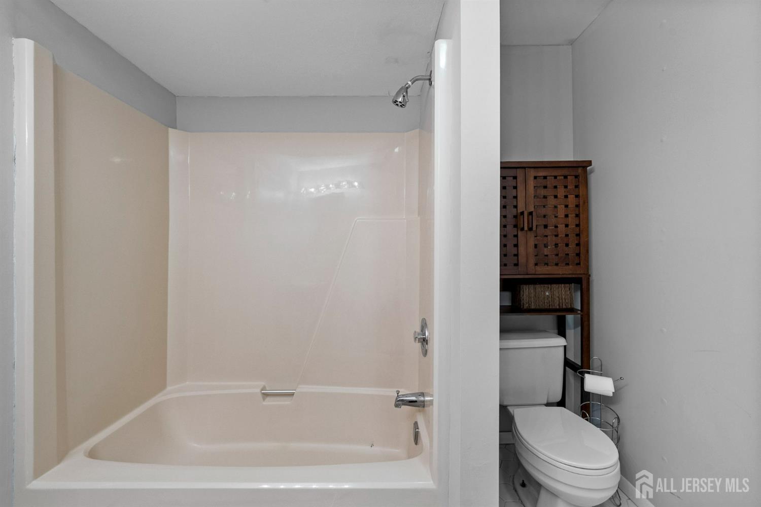 74 Lexington Circle, Old Bridge, NJ, 07747 image 32