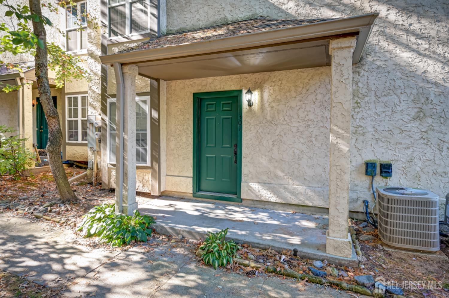 1301 Commons Drive Image 3