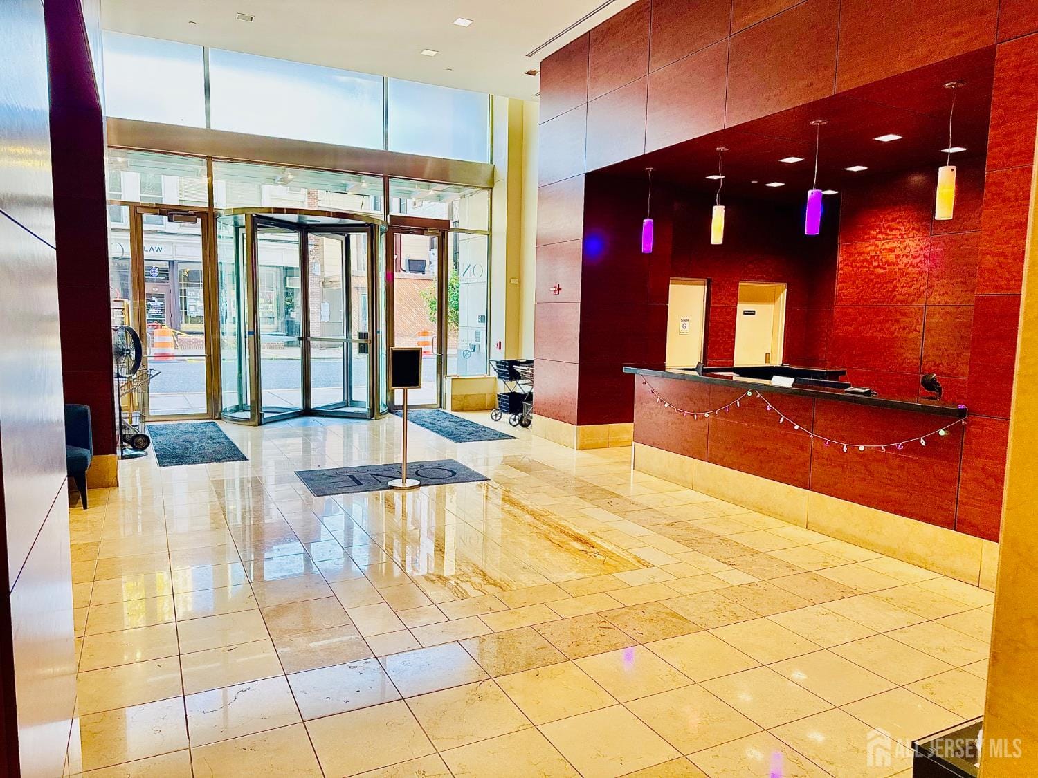 1 Spring Street 2403 Image 4